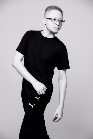 Imari Putney - Gallery Image 7