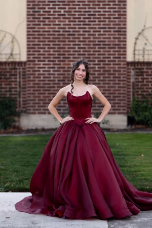 Natalia Munoz - Project Casting Gallery Image 4 Natalia Munoz - Gallery Image 4