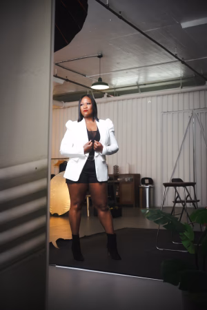 Rosalyn Gardner - Project Casting Gallery Image 4 Rosalyn Gardner - Gallery Image 4