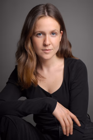 Sarah Hurley - Project Casting Gallery Image 1 Sarah Hurley - Gallery Image 1