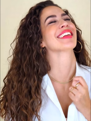 Viola-Rosa Mieres - Project Casting Gallery Image 1 Viola-Rosa Mieres - Gallery Image 1