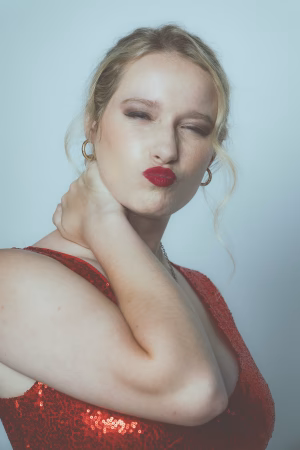 Jenna Josten - Project Casting Gallery Image 4 Jenna Josten - Gallery Image 4