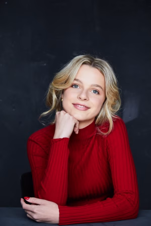 Chloe Scamps - Project Casting Gallery Image 3 Chloe Scamps - Gallery Image 3