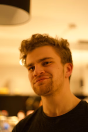 Thomas Collar - Gallery Image 1