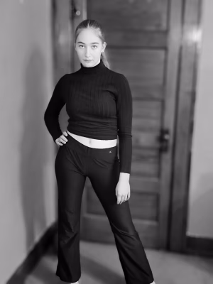 Kahlan Davidson - Project Casting Gallery Image 6 Kahlan Davidson - Gallery Image 6