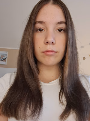 Amelie Keller - Project Casting Gallery Image 2 Amelie Keller - Gallery Image 2