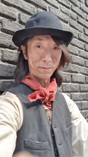 GREGORY SINGER - Project Casting Gallery Image 5 GREGORY SINGER - Gallery Image 5