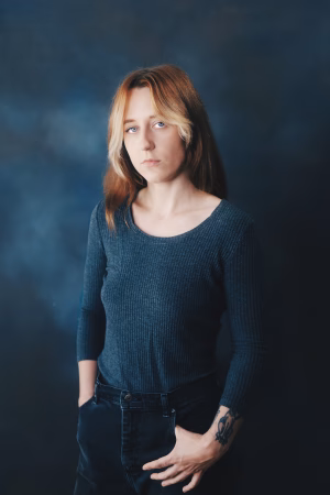 Davis Elizabeth - Project Casting Gallery Image 4 Davis Elizabeth - Gallery Image 4