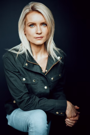 Elaine B Carroll - Project Casting Gallery Image 3 Elaine B Carroll - Gallery Image 3