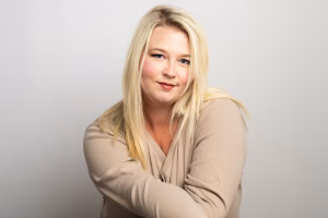 Lindsey Jeffries - Project Casting Gallery Image 6 Lindsey Jeffries - Gallery Image 6