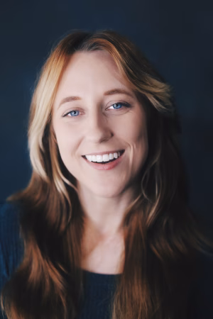 Davis Elizabeth - Project Casting Gallery Image 2 Davis Elizabeth - Gallery Image 2