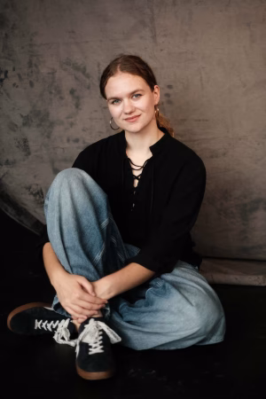 Sara De Angelis - Project Casting Gallery Image 4 Sara De Angelis - Gallery Image 4