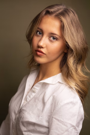 Chloe Scontrino - Gallery Image 2