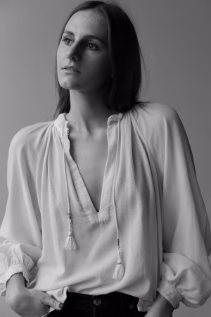 Nell Geeraerd - Project Casting Gallery Image 3 Nell Geeraerd - Gallery Image 3