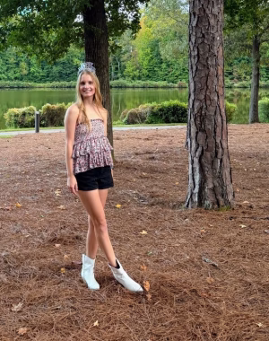 Samantha Holt - Project Casting Gallery Image 15 Samantha Holt - Gallery Image 15