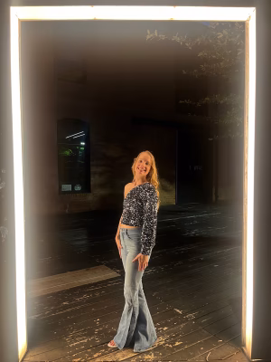 Samantha Holt - Project Casting Gallery Image 8 Samantha Holt - Gallery Image 8