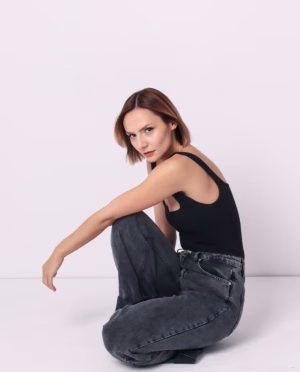 Alexandra Diaconita - Project Casting Gallery Image 5 Alexandra Diaconita - Gallery Image 5