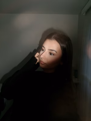 Azra Özdeveci - Project Casting Gallery Image 1 Azra Özdeveci - Gallery Image 1