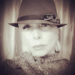 Annlouise Peterson - Project Casting Gallery Image 5 Annlouise Peterson - Gallery Image 5