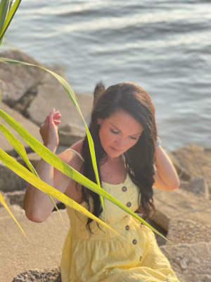 Lainey Barton - Project Casting Gallery Image 7 Lainey Barton - Gallery Image 7