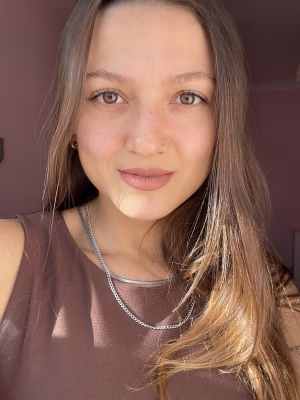 Gabriela Burgueira - Project Casting Gallery Image 10 Gabriela Burgueira - Gallery Image 10