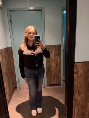 Jazmyn Barlow - Project Casting Gallery Image 8 Jazmyn Barlow - Gallery Image 8