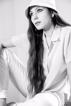 Laura Roztocka - Project Casting Gallery Image 16 Laura Roztocka - Gallery Image 16