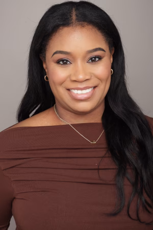 Savannah Roberts - Project Casting Gallery Image 10 Savannah Roberts - Gallery Image 10