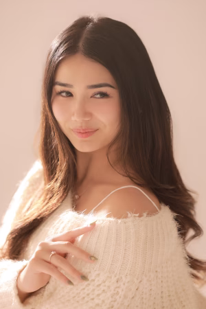 Helen Li - Project Casting Gallery Image 1 Helen Li - Gallery Image 1