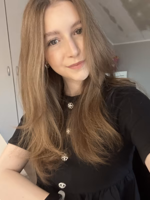 Karolina Jank - Project Casting Gallery Image 3 Karolina Jank - Gallery Image 3