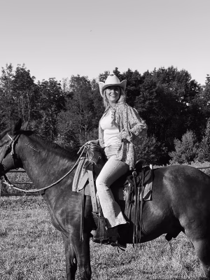 Ellie Williams - Project Casting Gallery Image 5 Ellie Williams - Gallery Image 5