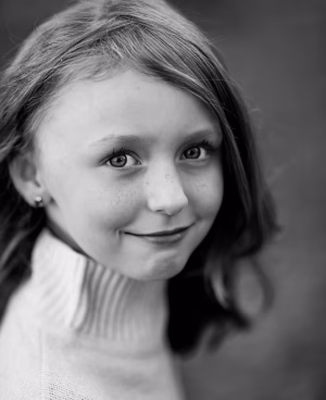 Mackenzie Dolan - Project Casting Gallery Image 8 Mackenzie Dolan - Gallery Image 8