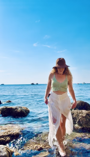 Katie Host - Project Casting Gallery Image 8 Katie Host - Gallery Image 8