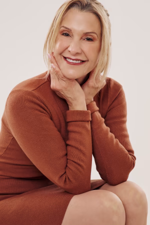 Lisa Pierce - Project Casting Gallery Image 4 Lisa Pierce - Gallery Image 4