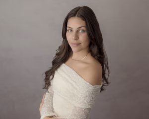 Madison Hull - Project Casting Gallery Image 4 Madison Hull - Gallery Image 4