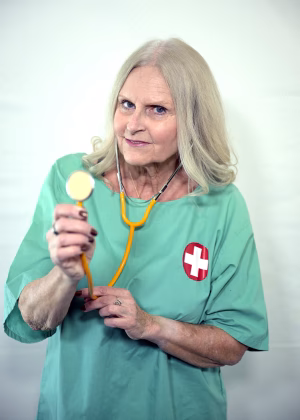 Jennifer Emett - Project Casting Gallery Image 5 Jennifer Emett - Gallery Image 5