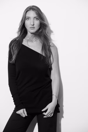 Jenna Bitar - Project Casting Gallery Image 2 Jenna Bitar - Gallery Image 2