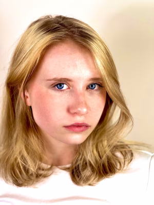 Alice Lumb - Project Casting Gallery Image 4 Alice Lumb - Gallery Image 4