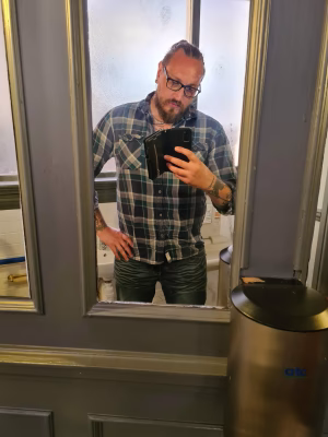 Terry Jones - Project Casting Gallery Image 4 Terry Jones - Gallery Image 4