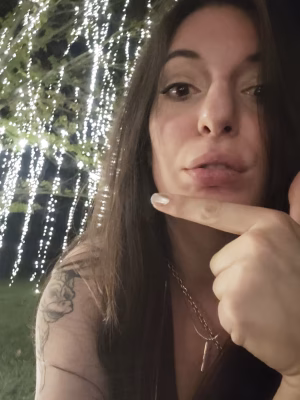 Lindsey Costanzo - Project Casting Gallery Image 6 Lindsey Costanzo - Gallery Image 6