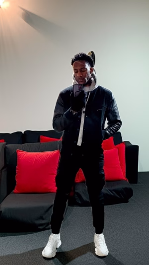 Demetris Evans - Gallery Image 1