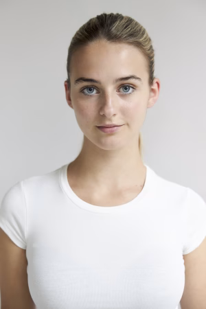 Éva Lefebvre - Gallery Image 1