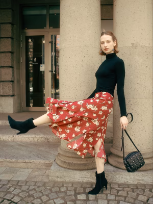 Inessa Janzen - Project Casting Gallery Image 12 Inessa Janzen - Gallery Image 12