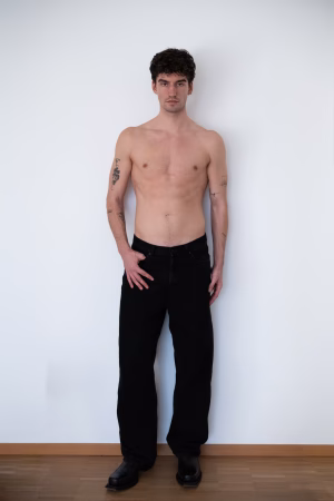 Luca Gutzler - Project Casting Gallery Image 3 Luca Gutzler - Gallery Image 3