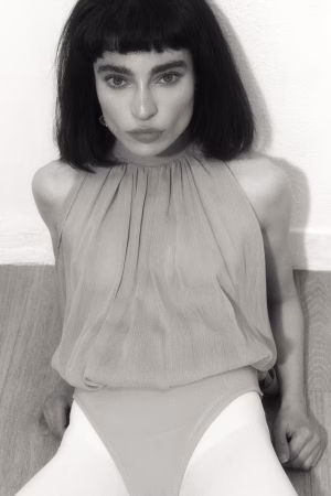 Ella Mo - Project Casting Gallery Image 6 Ella Mo - Gallery Image 6