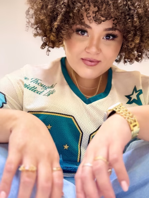 Lindsey Miller - Project Casting Gallery Image 9 Lindsey Miller - Gallery Image 9