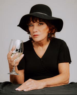 TeeAnna Polonczyk - Project Casting Gallery Image 9 TeeAnna Polonczyk - Gallery Image 9