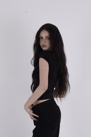 Yara Bieber - Project Casting Gallery Image 5 Yara Bieber - Gallery Image 5