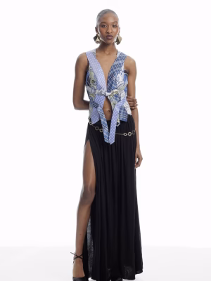 Delyn Saffa - Project Casting Gallery Image 4 Delyn Saffa - Gallery Image 4