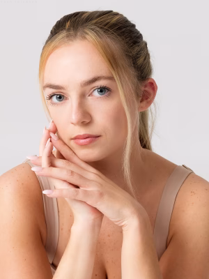 Savannah Herbert - Project Casting Gallery Image 5 Savannah Herbert - Gallery Image 5